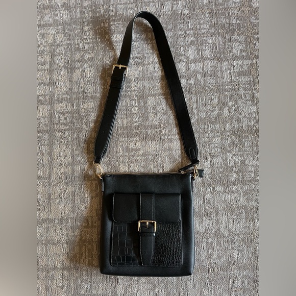 “Espe” crossbody bag.  Black. Vegan. - Picture 2 of 8